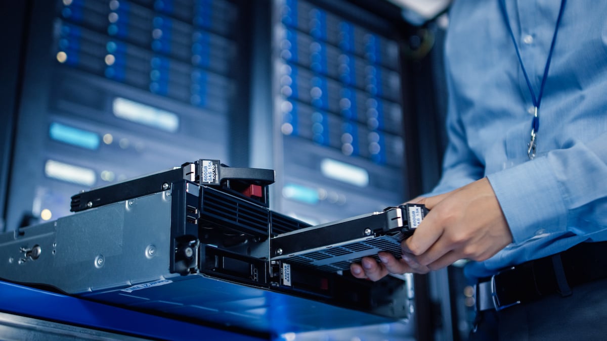 7-data-center-refresh-tips-for-2021 (1)